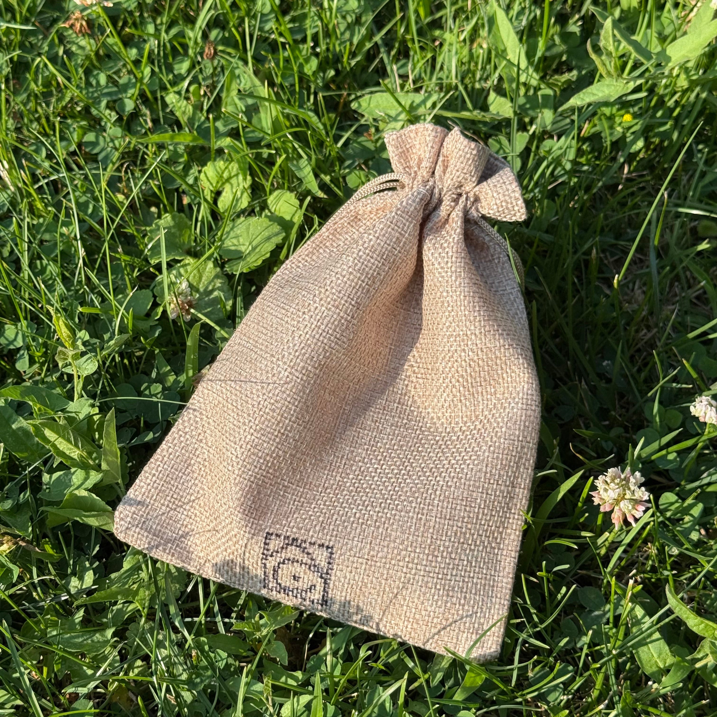 Handmade Ceramic Tic-Tac-Toe Set – Fish & Seaweed with Linen Pouch
