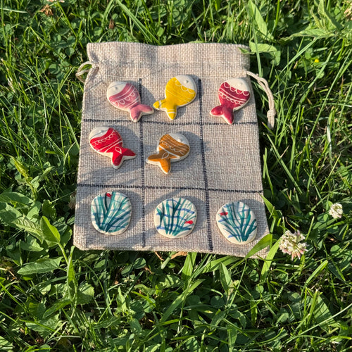 Handmade Ceramic Tic-Tac-Toe Set – Fish & Seaweed with Linen Pouch